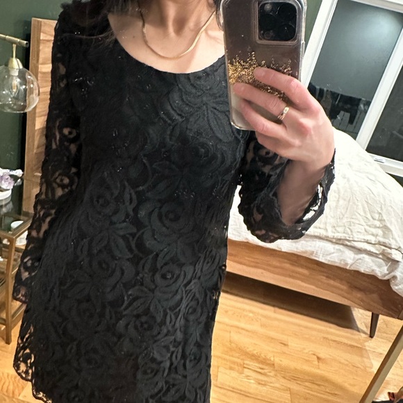 Lace shift dress - Picture 3 of 4